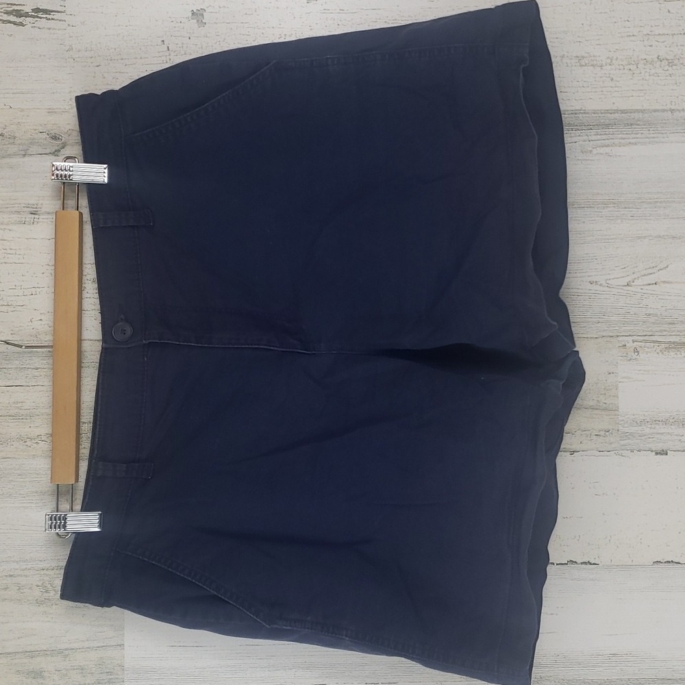 A new day navy blue stretch 4 pocket shorts Size 14